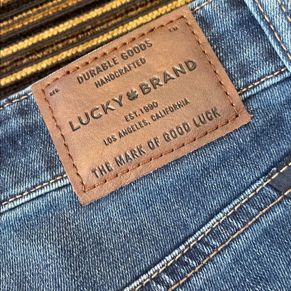 Lucky 🍀 Brand Women's Straight Leg Blue Jeans - Picture 3 of 11
